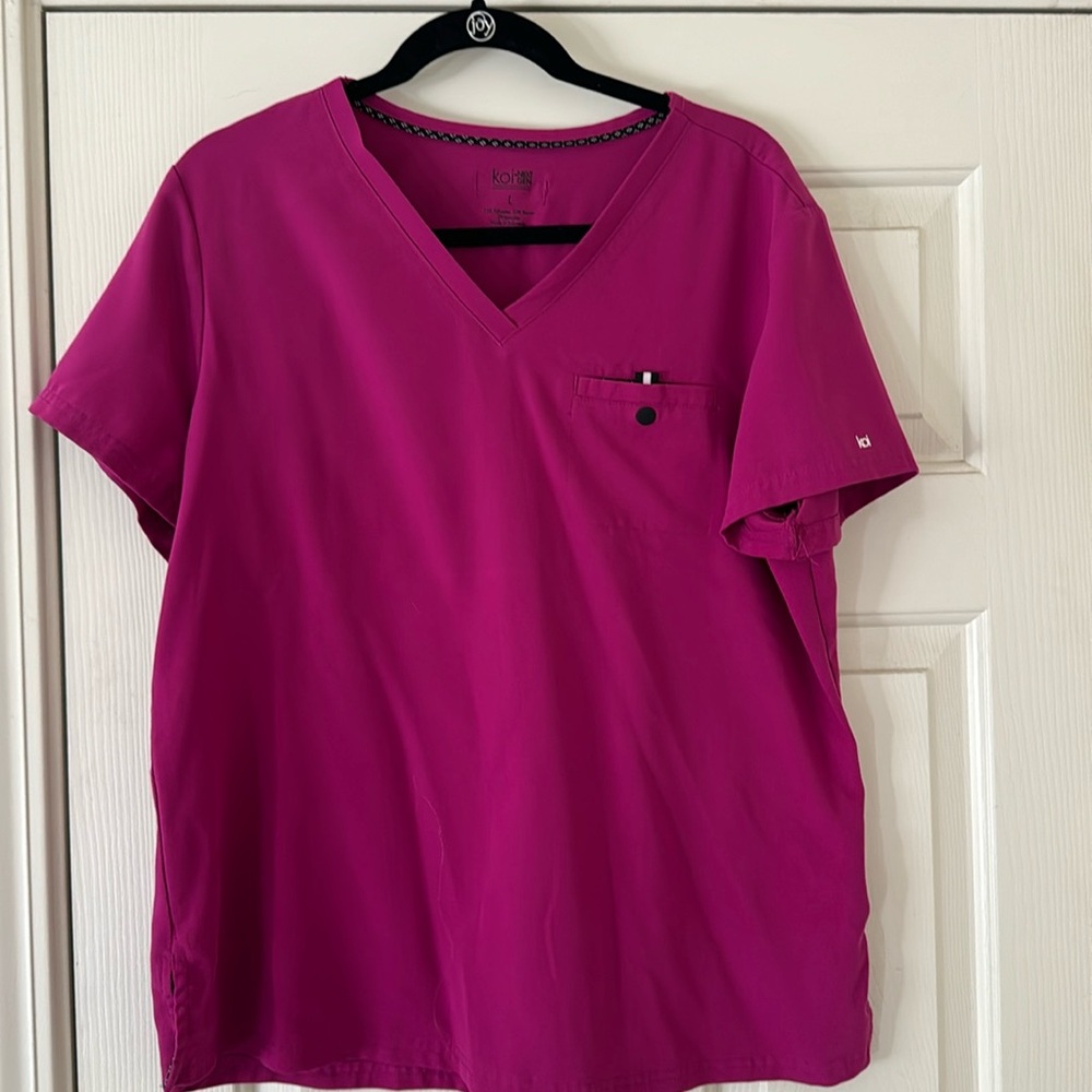 Koi scrub top